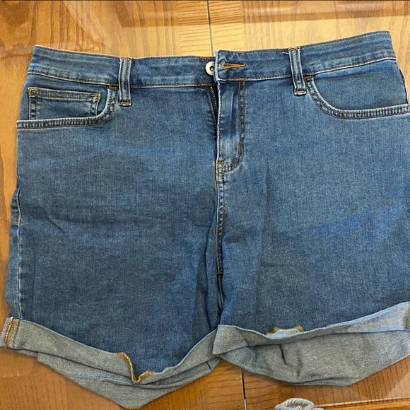 Vans Jean shorts ! - Picture 2 of 2